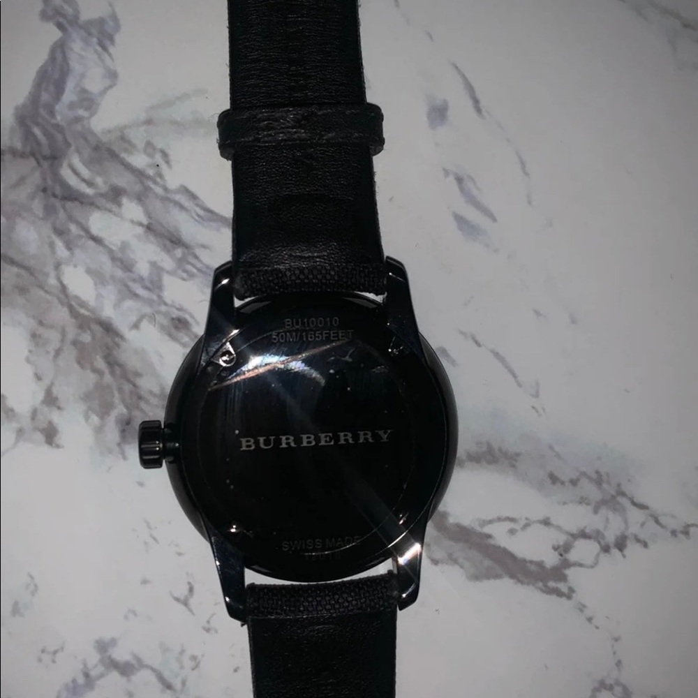 Burberry watch - Picture 4 of 7